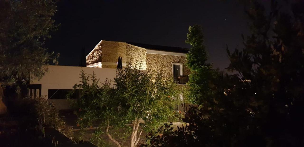 Uliwood Hotel Калтанисета Екстериор снимка