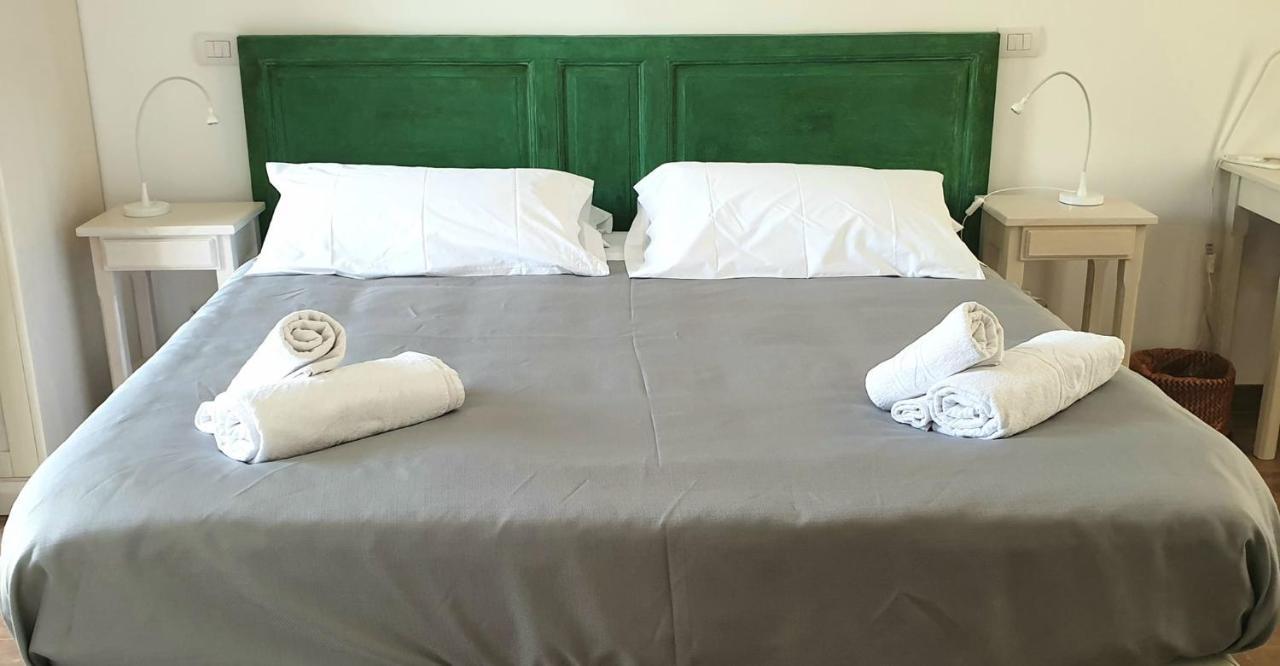 Uliwood Hotel Калтанисета Екстериор снимка