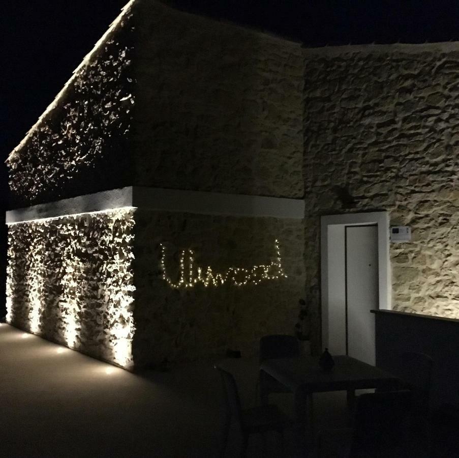 Uliwood Hotel Калтанисета Екстериор снимка