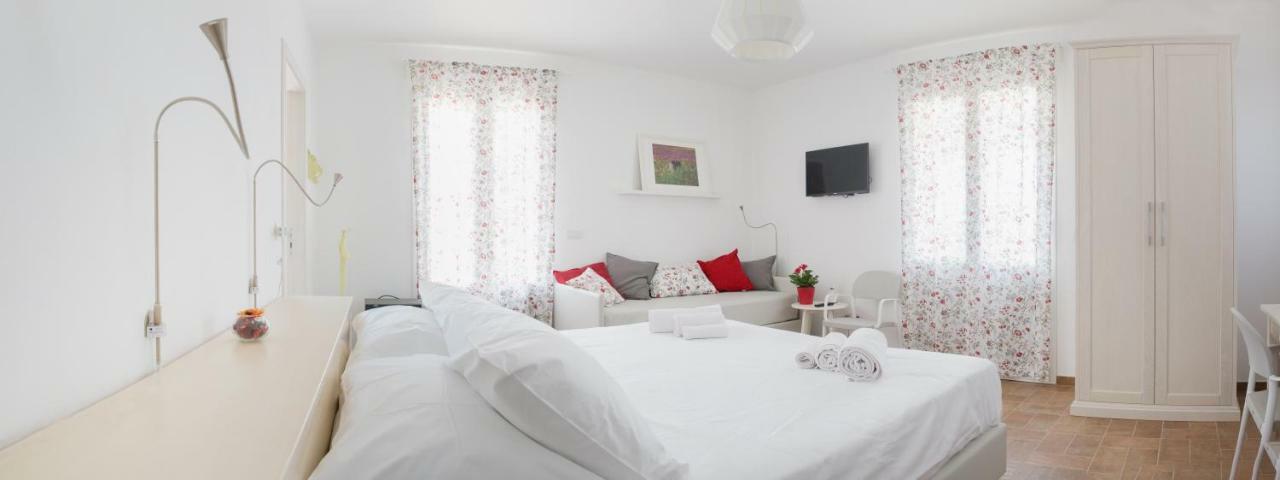 Uliwood Hotel Калтанисета Екстериор снимка